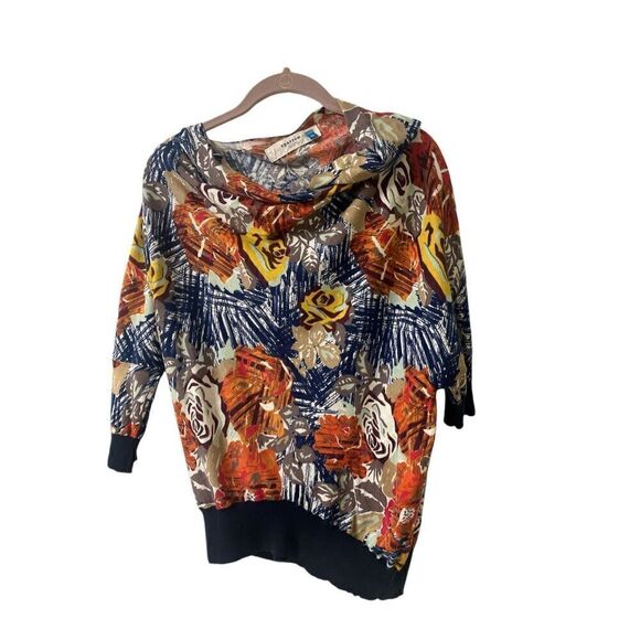 Anthropologie Sweaters - Anthropologie asymmetrical sweater by Spartiw floral print sz Medium